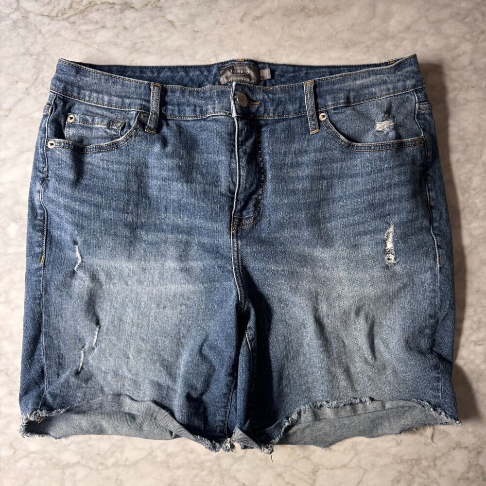 Torrid Denim Distressed Cut Off Bermuda Shorts Womens Size 16 Blue Stretch